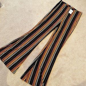 NWT Free People Pull on 70’s style Bell Bottoms Size Medium